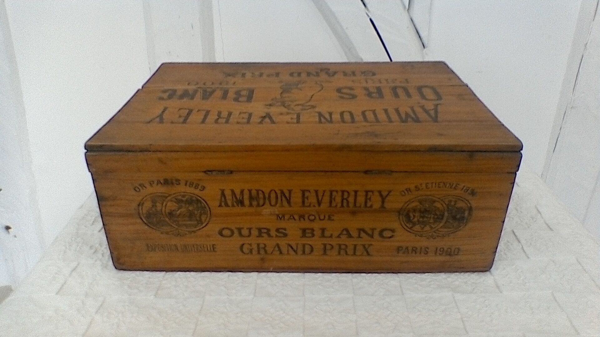 Storage box, wooden, vintage