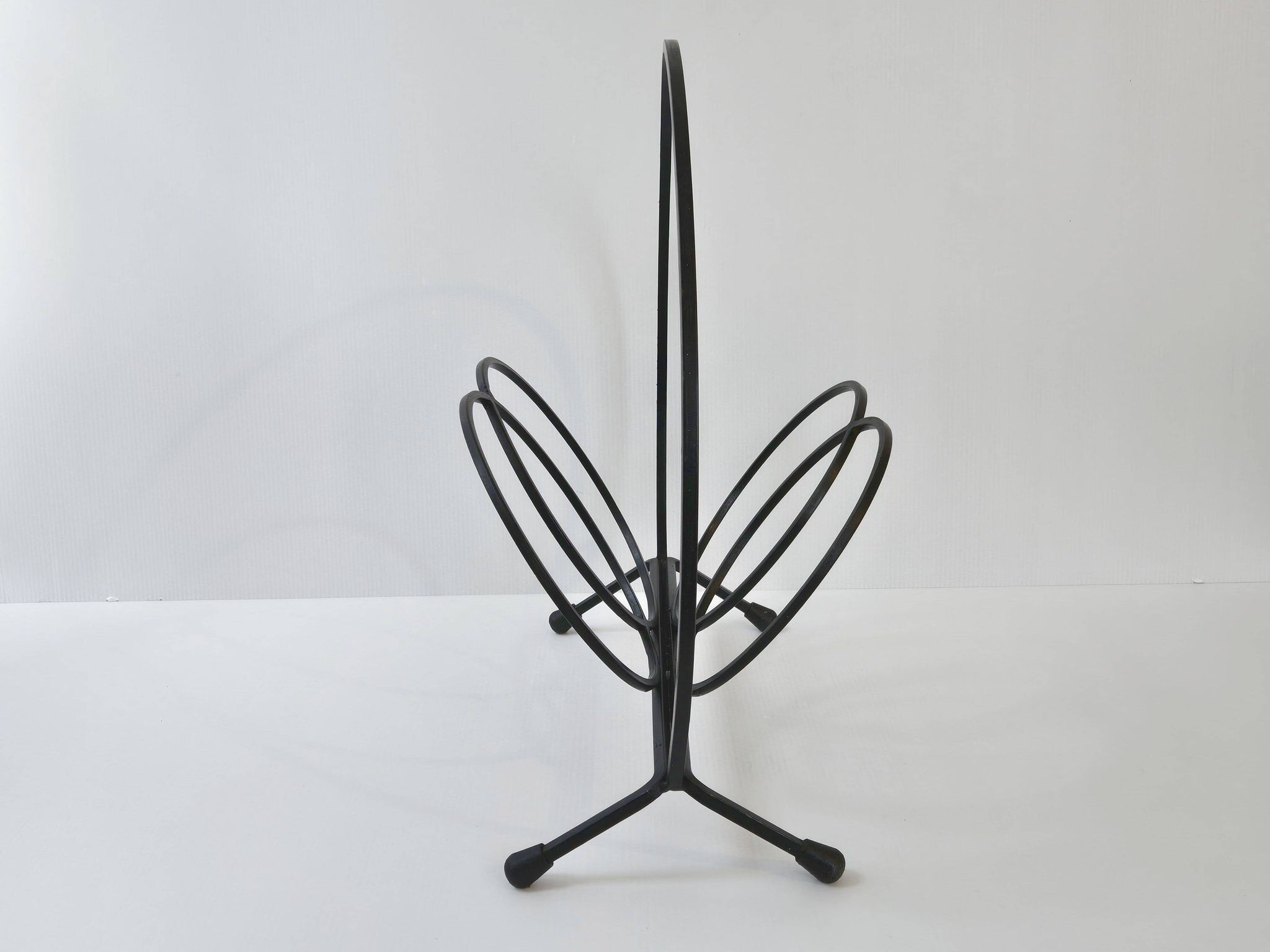 Vintage magazine rack 1950