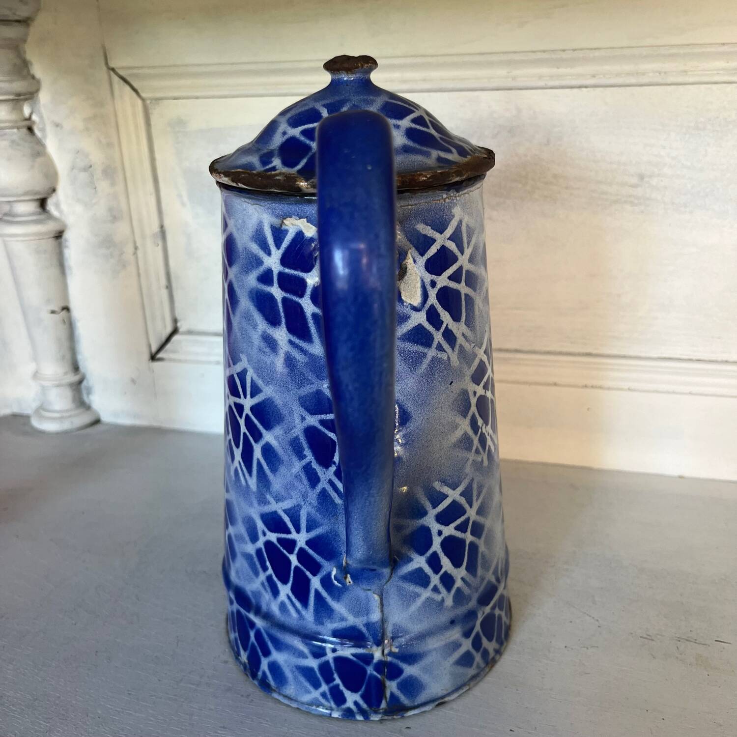 Enameled sheet metal coffee maker