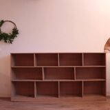 Workshop cabinet with compartments