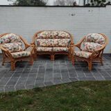 Set of 2 rattan armchairs with a bench.