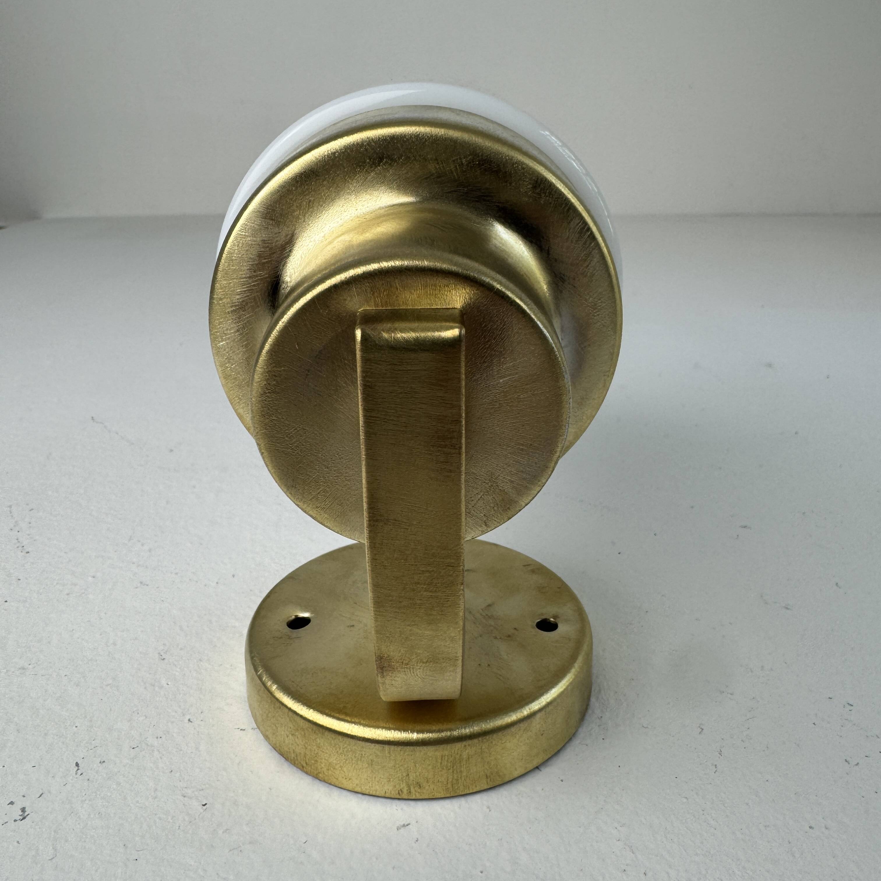 Ancienne petite applique laiton & opaline vintage