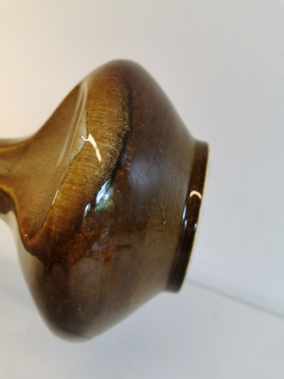 Wild lamp from Danish Søholm ceramics, in beautiful golden brown glaze. Danish Design