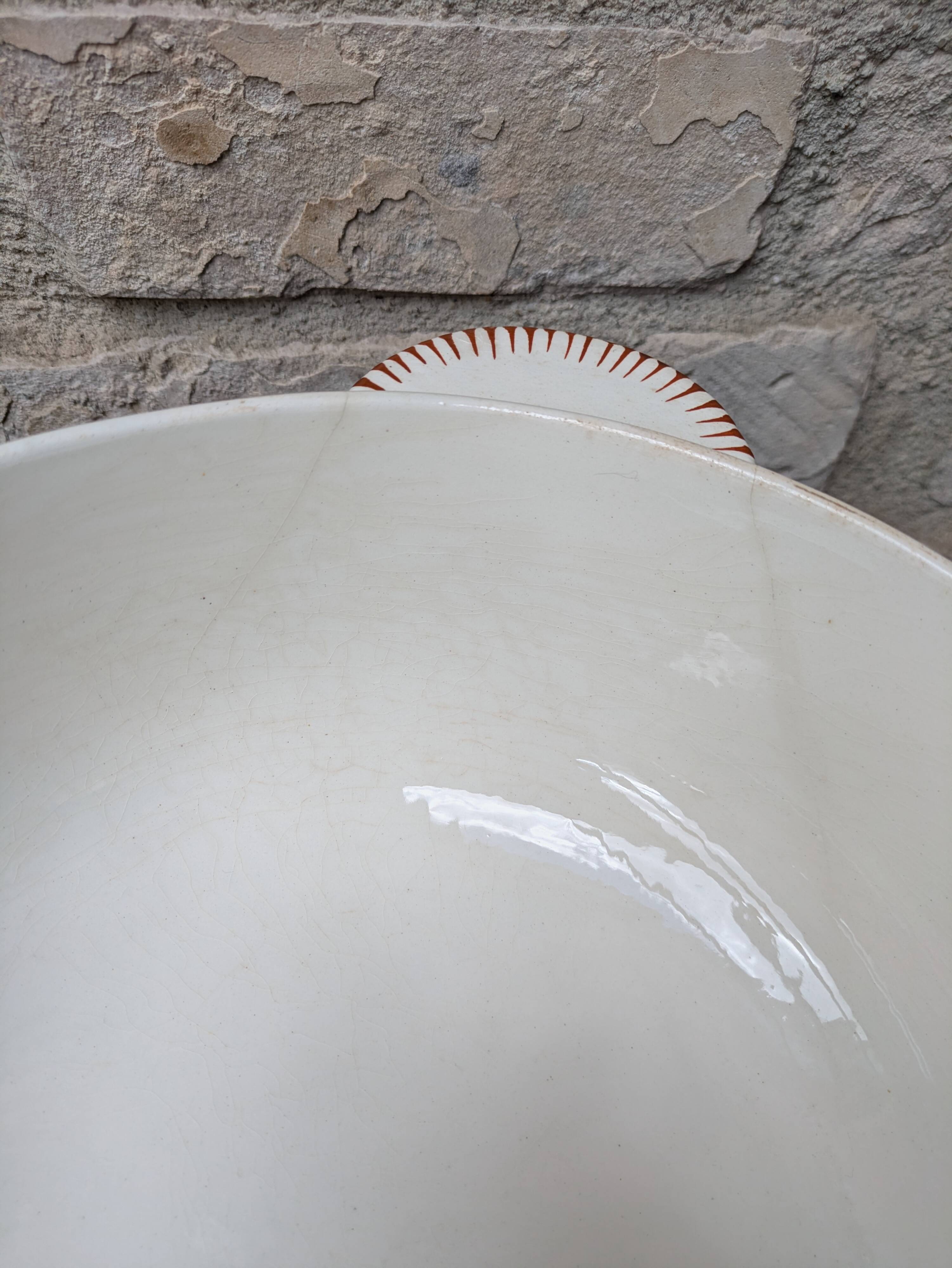 Soup tureen with lid in Salins ironstone model Nénuphar 25.5cm
