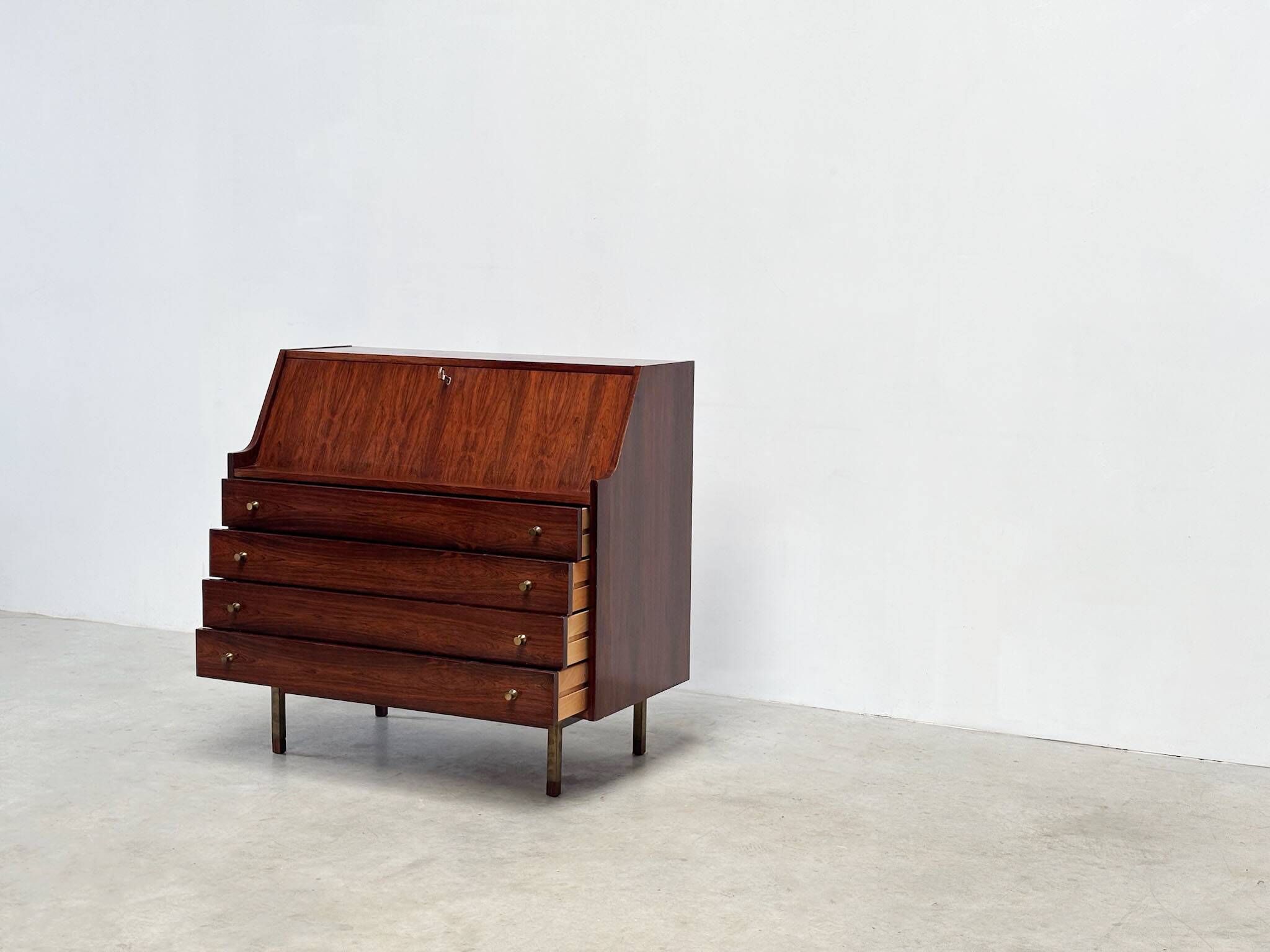 Secretaire or cabinet Gianfranco Frattini style