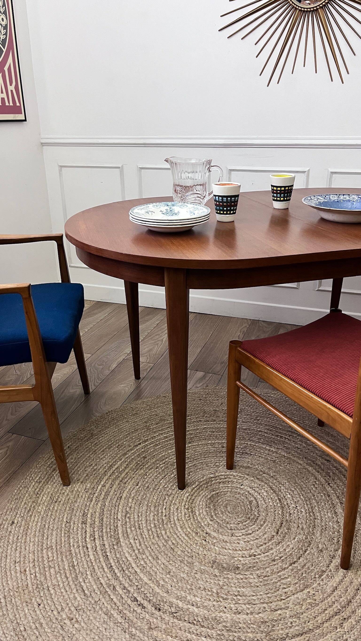 Table en teck ovale vintage