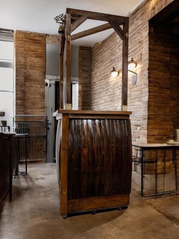 Bar haute vintage en bois / comptoir / meuble bar avec cloche