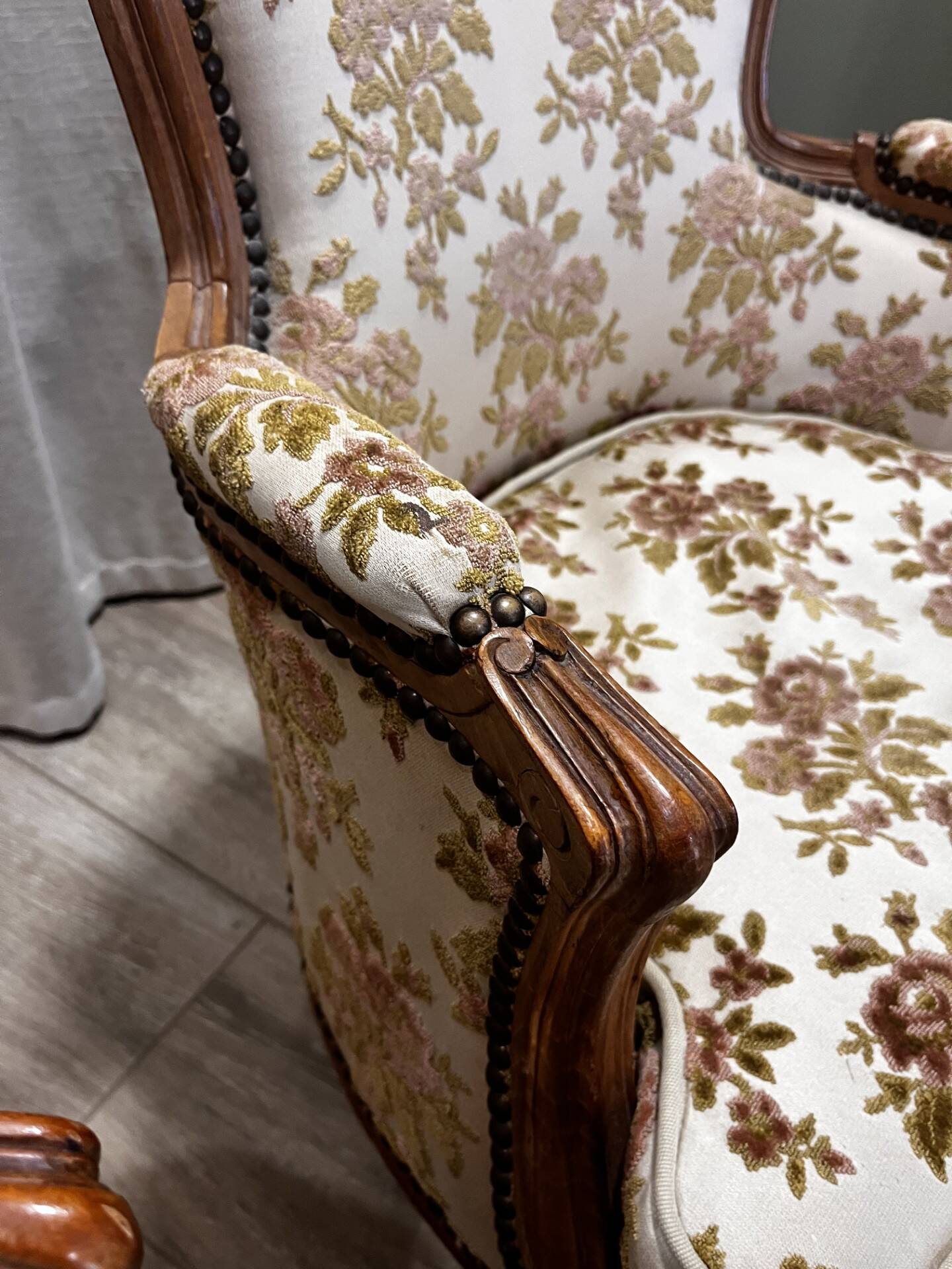 Pair of shepherdesses