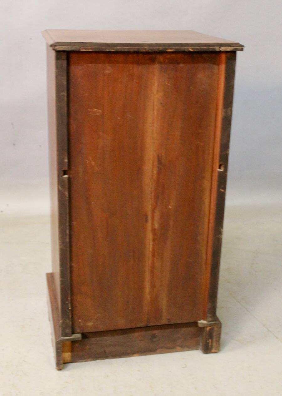 English Mahogany Nightstand 1900