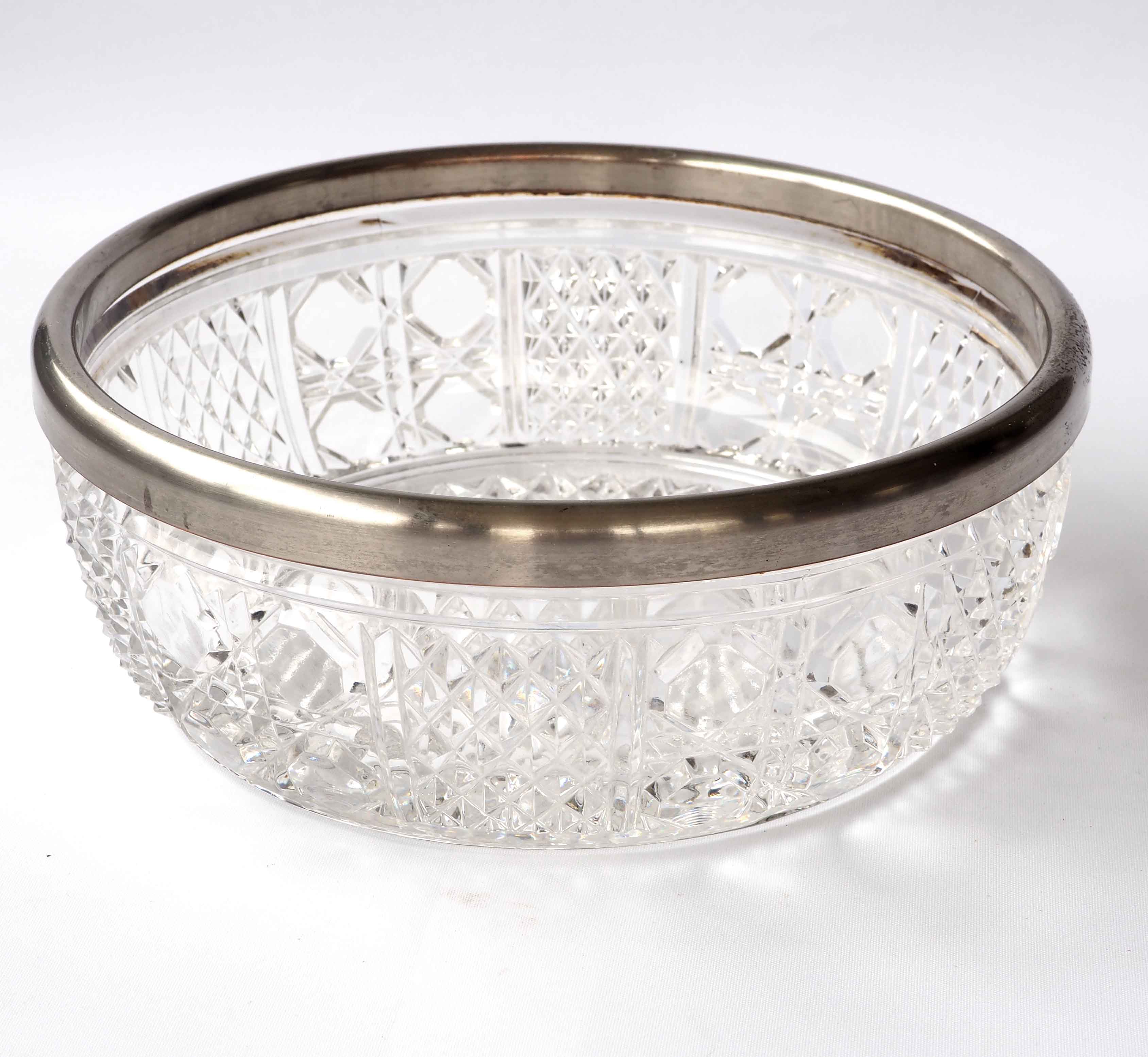 Circled crystal dish