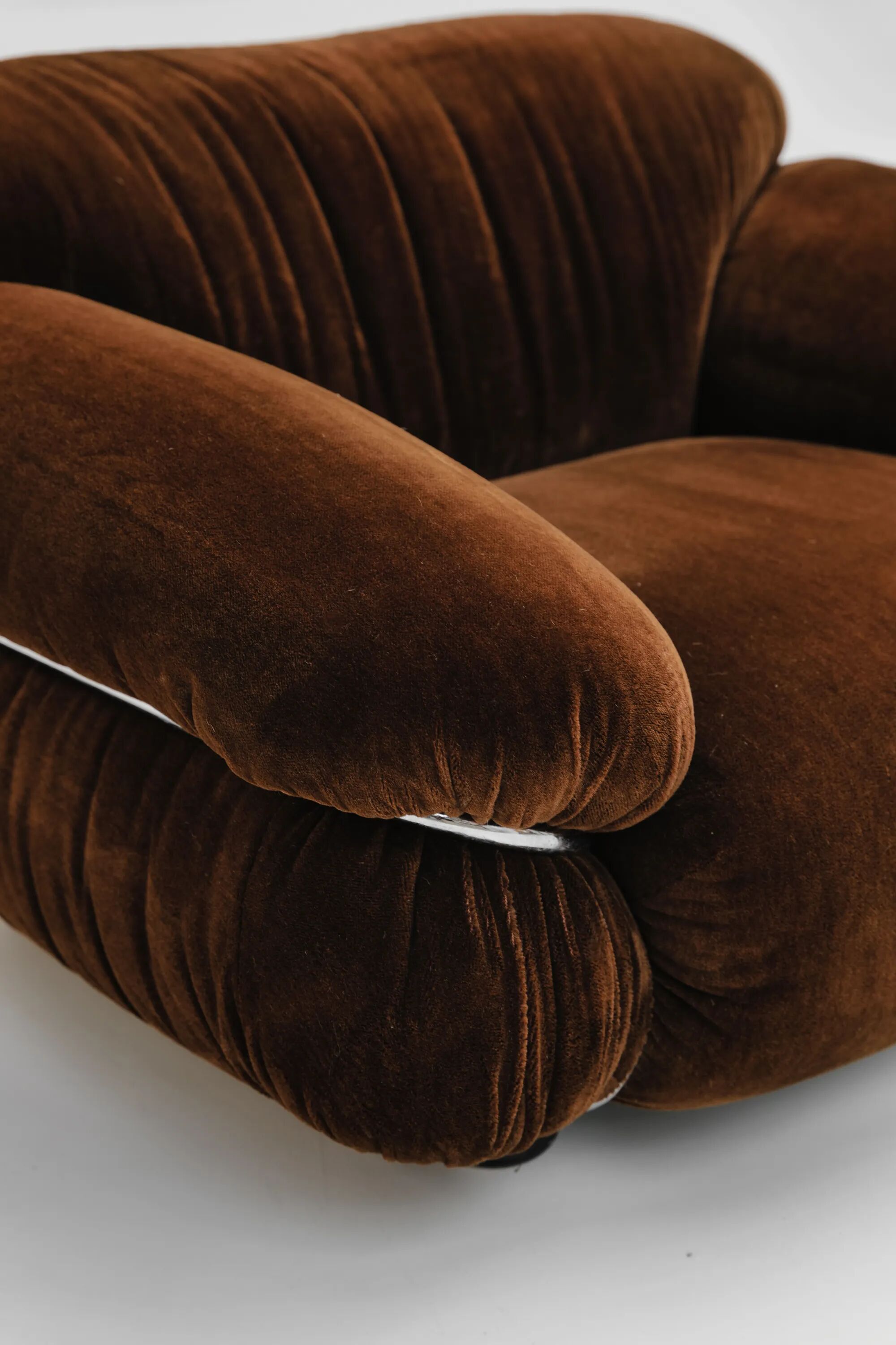 Sesann armchair by Gianfranco Frattini for Cassina