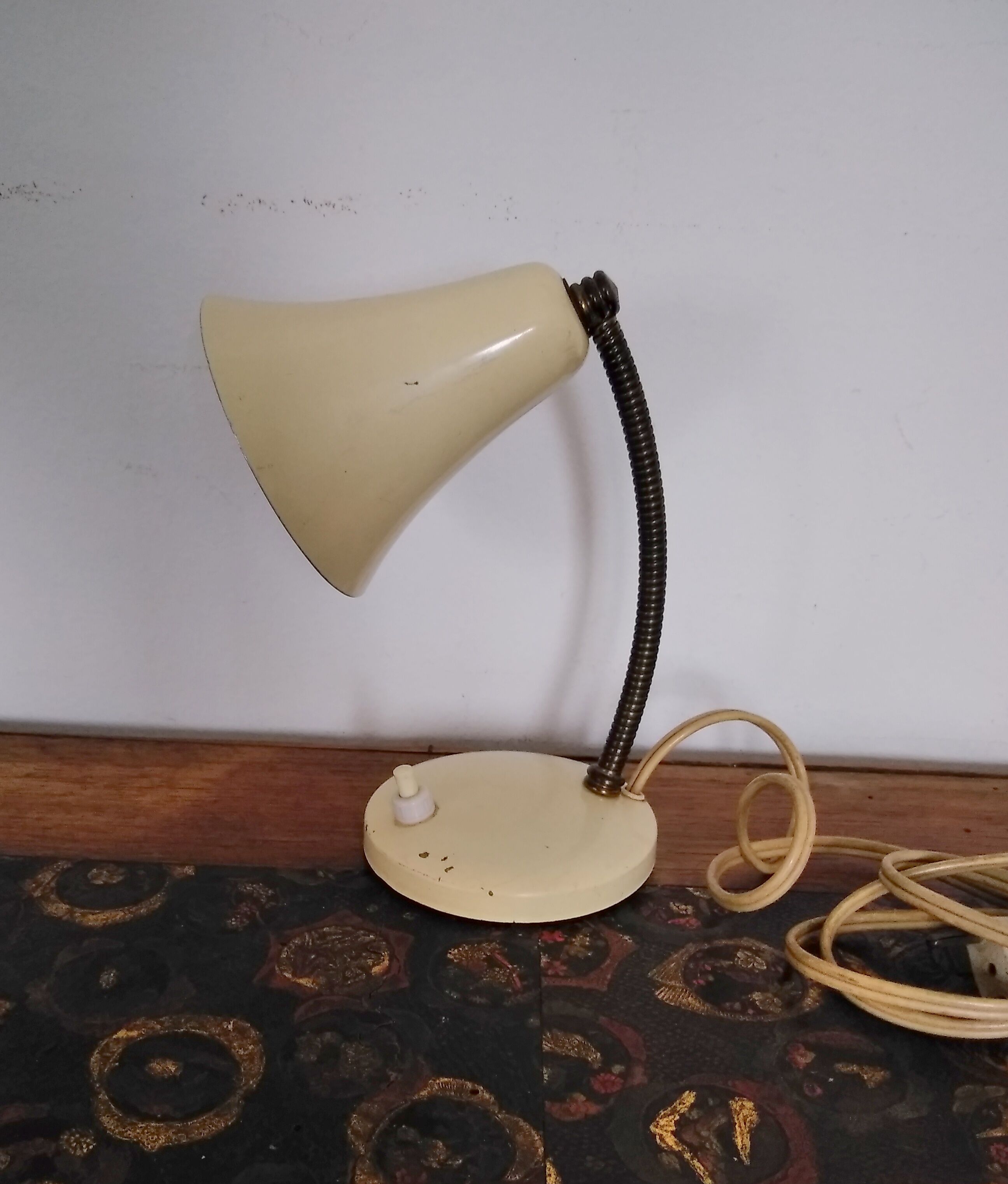 Desk lamp or bedside