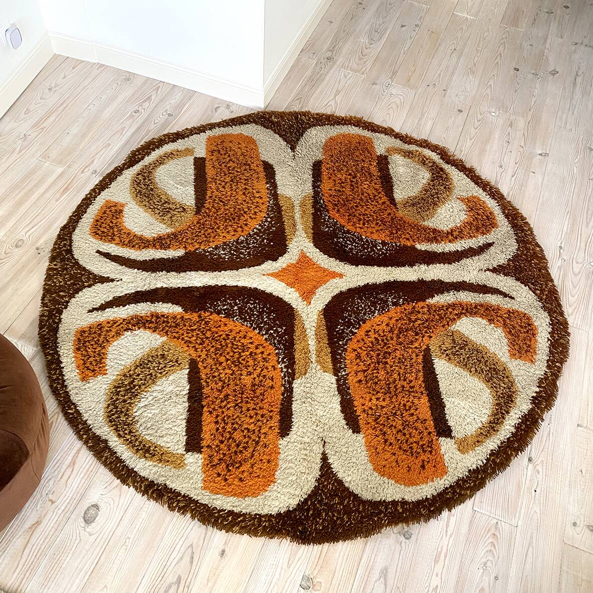 Vintage round rug 200 cm