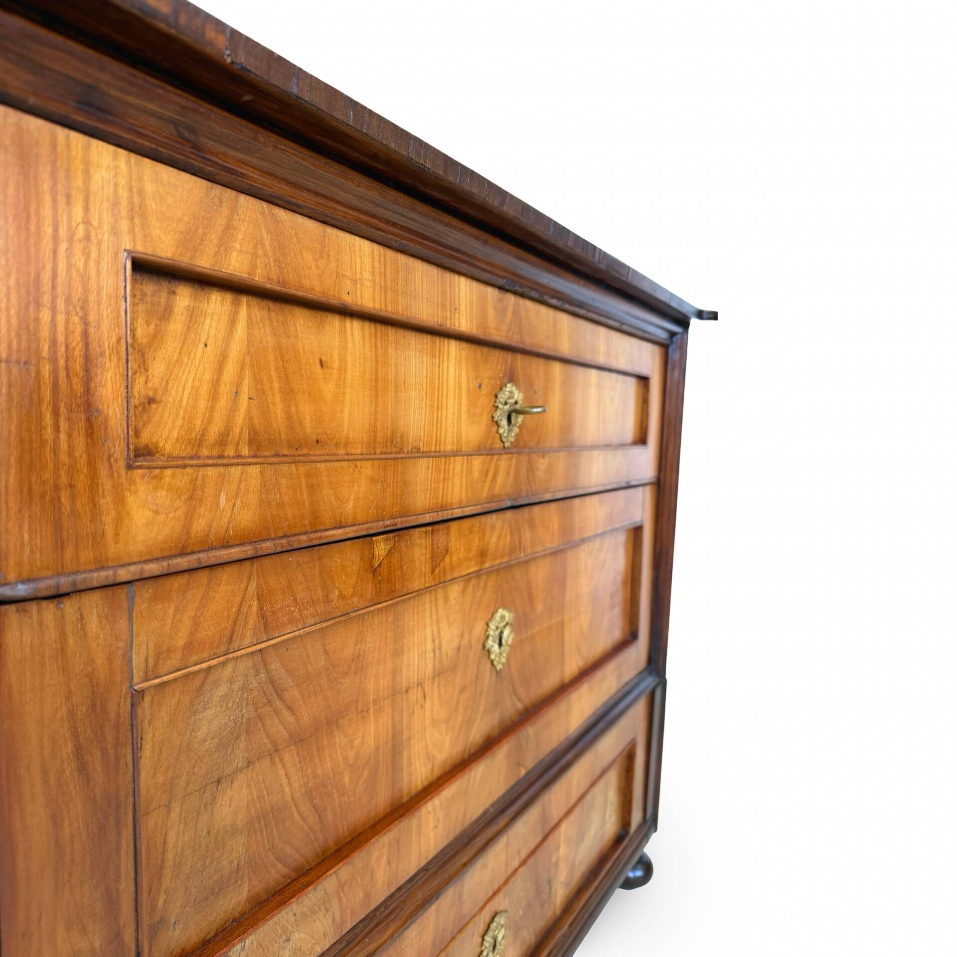 Small Antique walnut and walnut veneered Chest of Drawers – Neoclassic