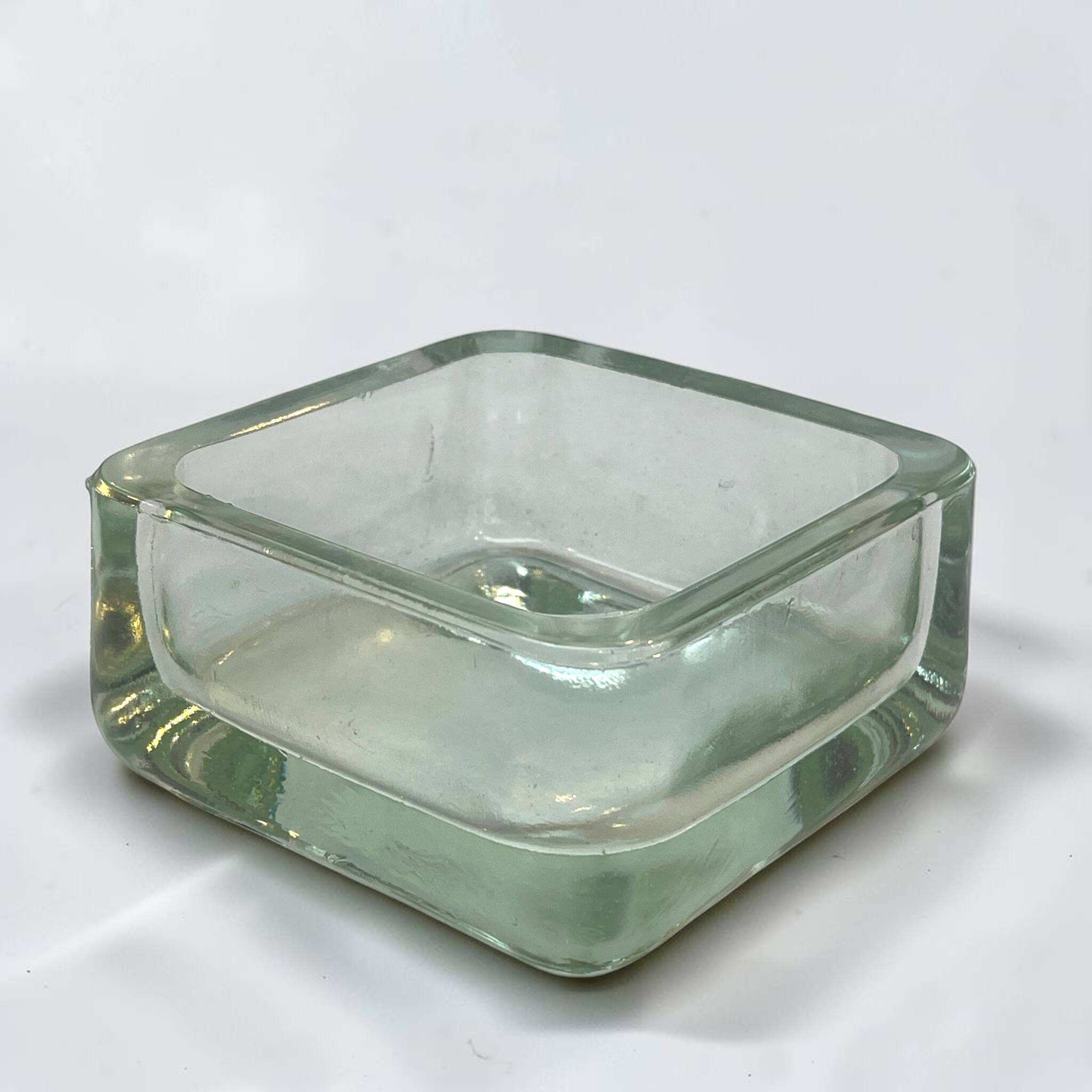 Cendrier moderniste en pavé de verre style Lumax