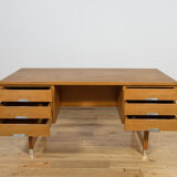 Mid-century modern oak desk from Eigil Petersens Møbelfabrik, Denmark, 1970s