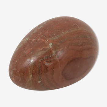 Porphyry egg