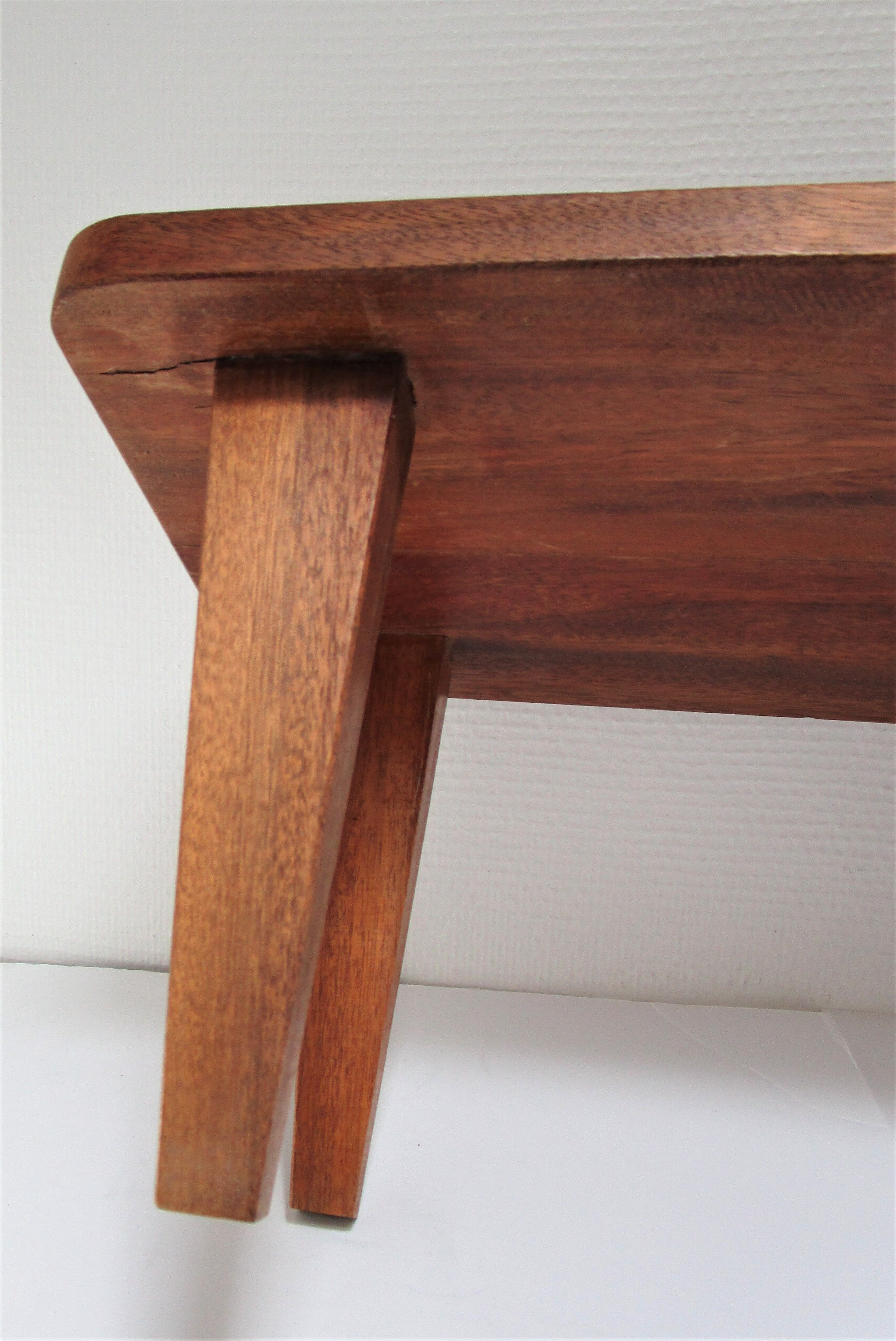 Tabouret bas bois massif années 50 / 60