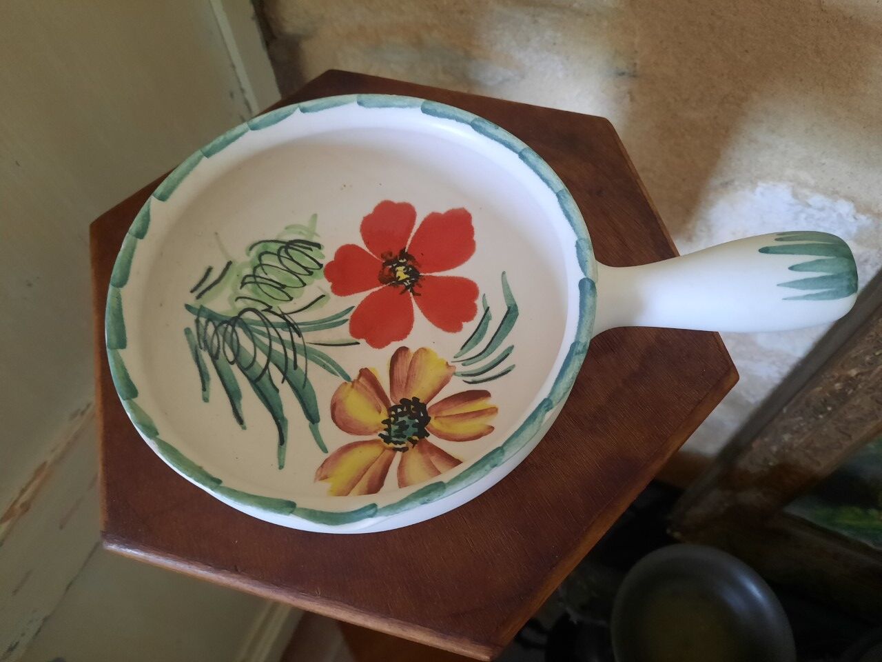 Vallauris pocket cup