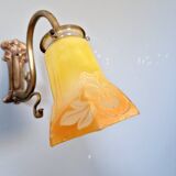 Art Nouveau wall light in bronze and satin glass, 1910s