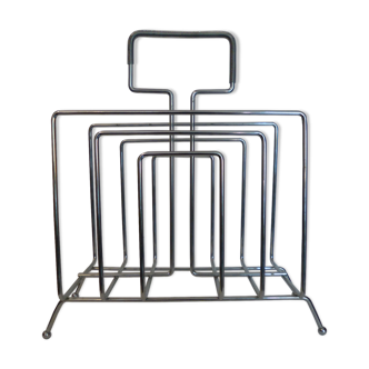 Magazines door metal