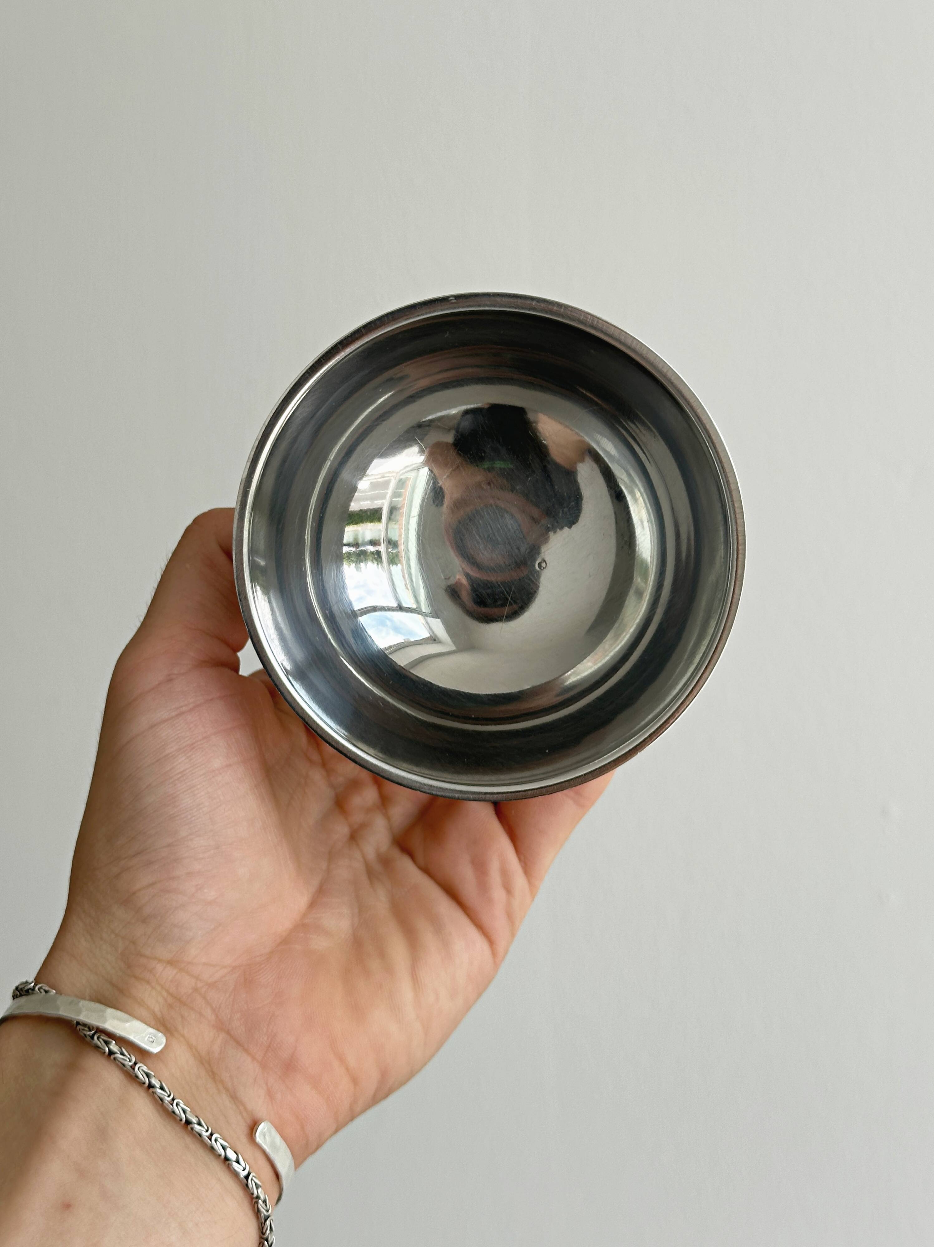 Set of 6 polished stainless steel footed bowls
