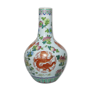Vase en porcelaine famille rose
