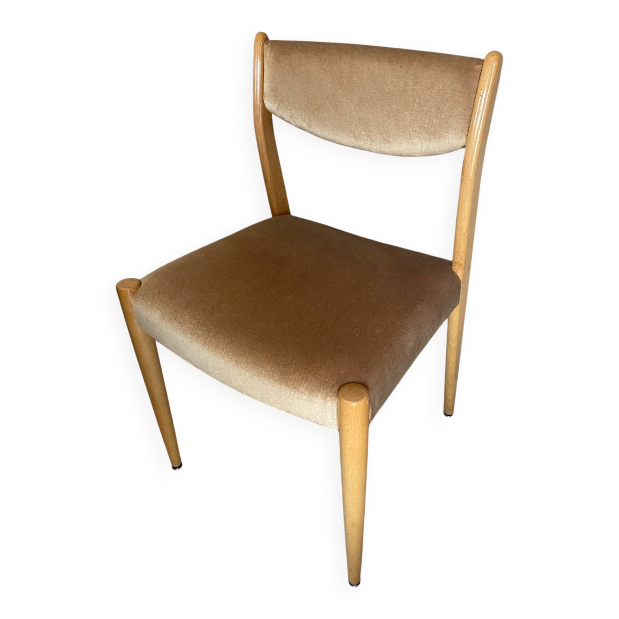 Scandinavian chair in honey colour