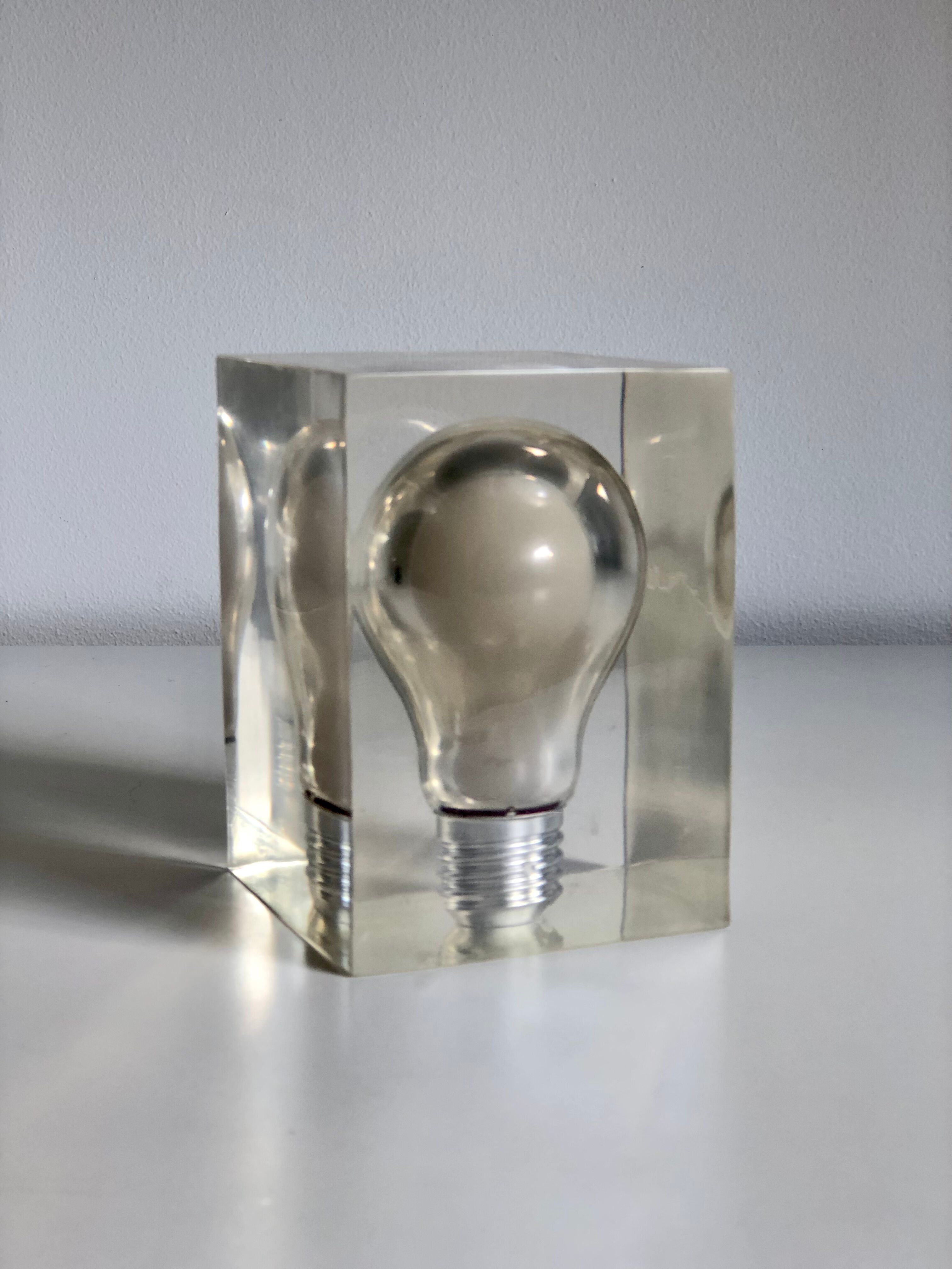 Sculpture inclusion in resin of a blue phosphorescent bulb attributed to Pierre Giraudon, 1970