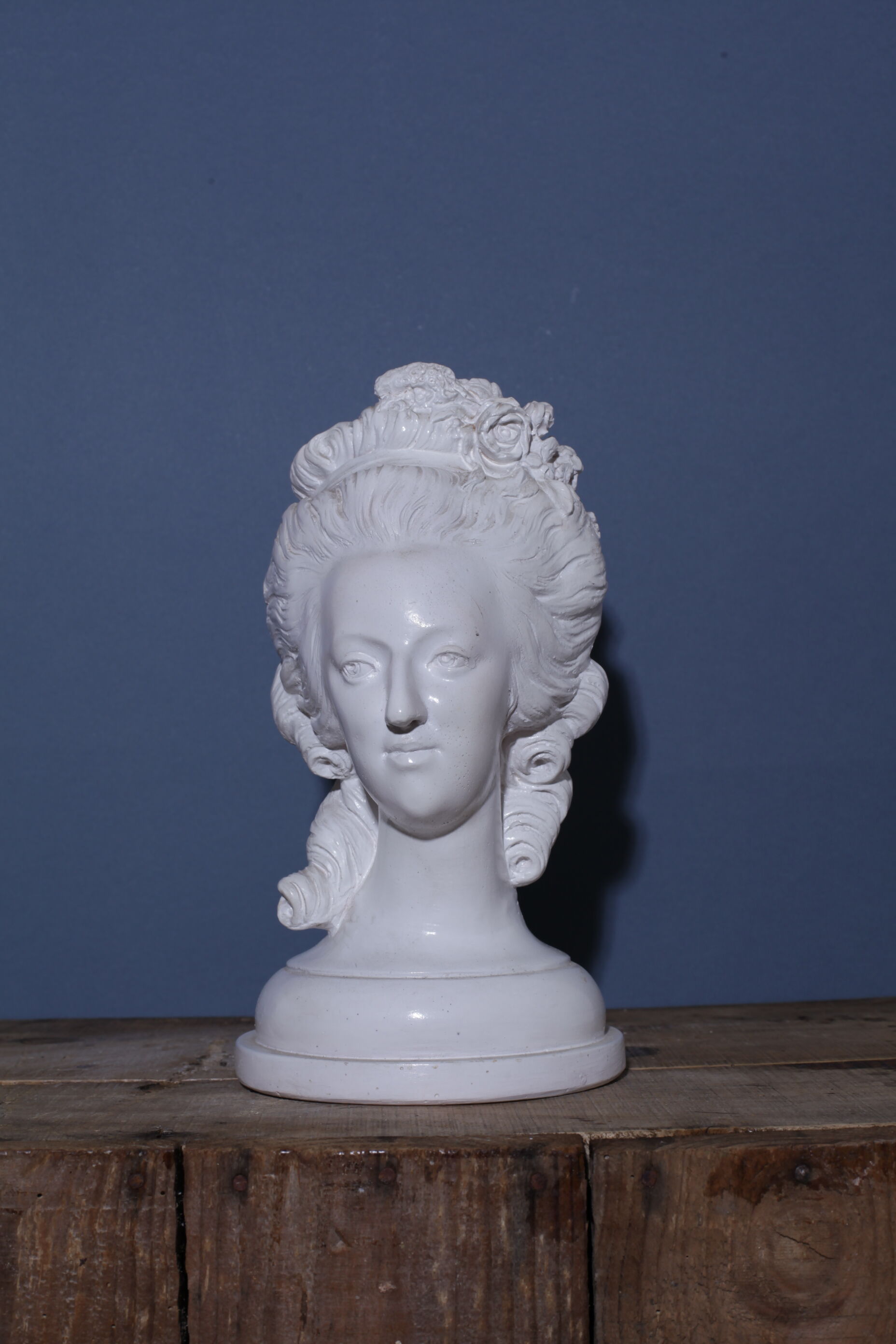 Bust plaster 18th woman