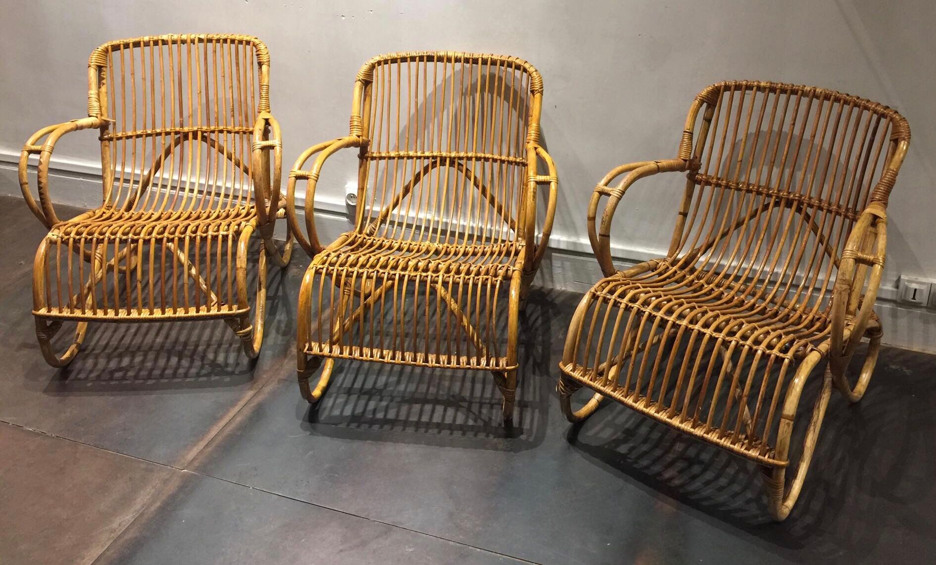 Set de trois fauteuils en rotin