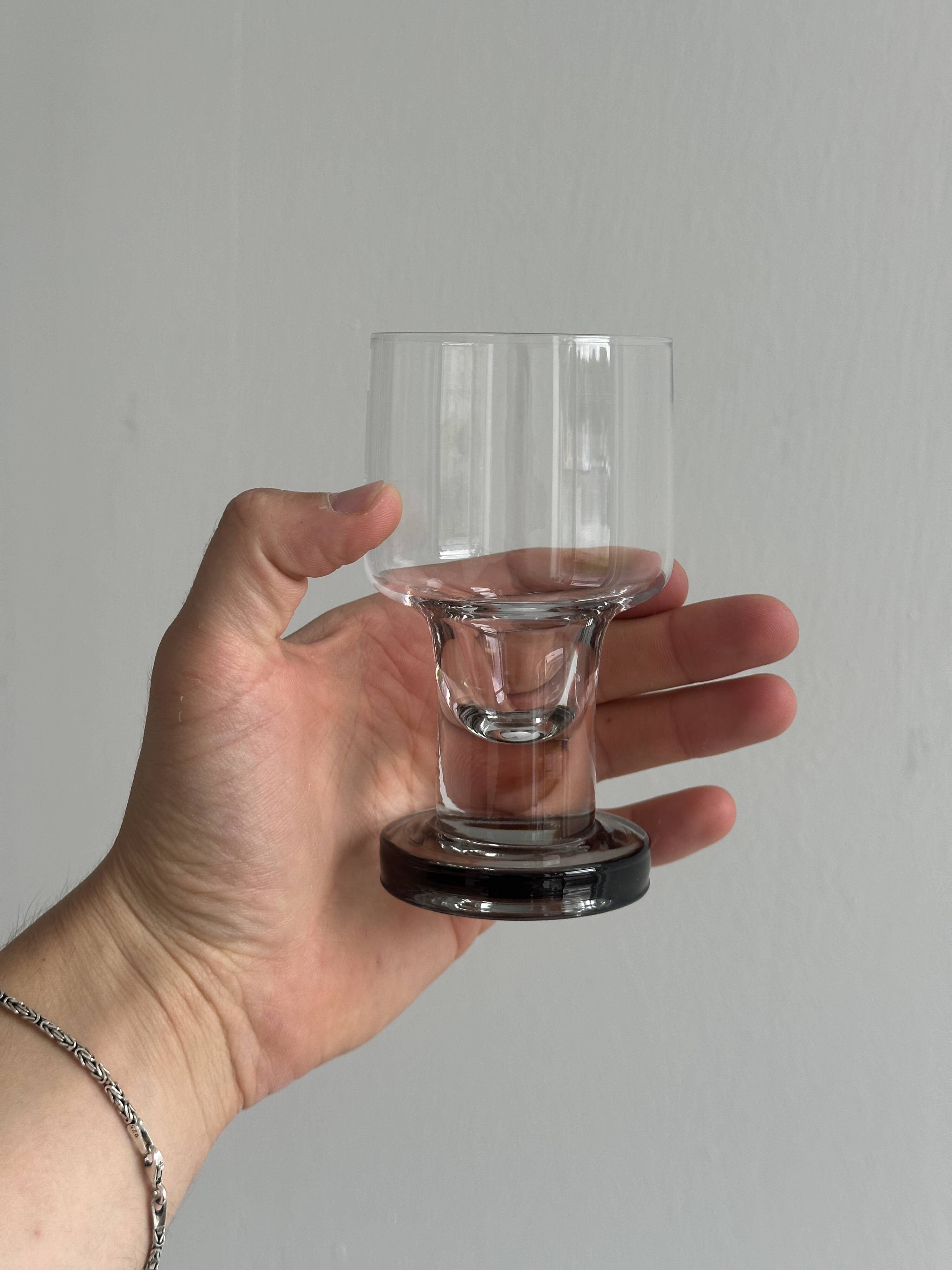 4 verres à eau design en verre épais