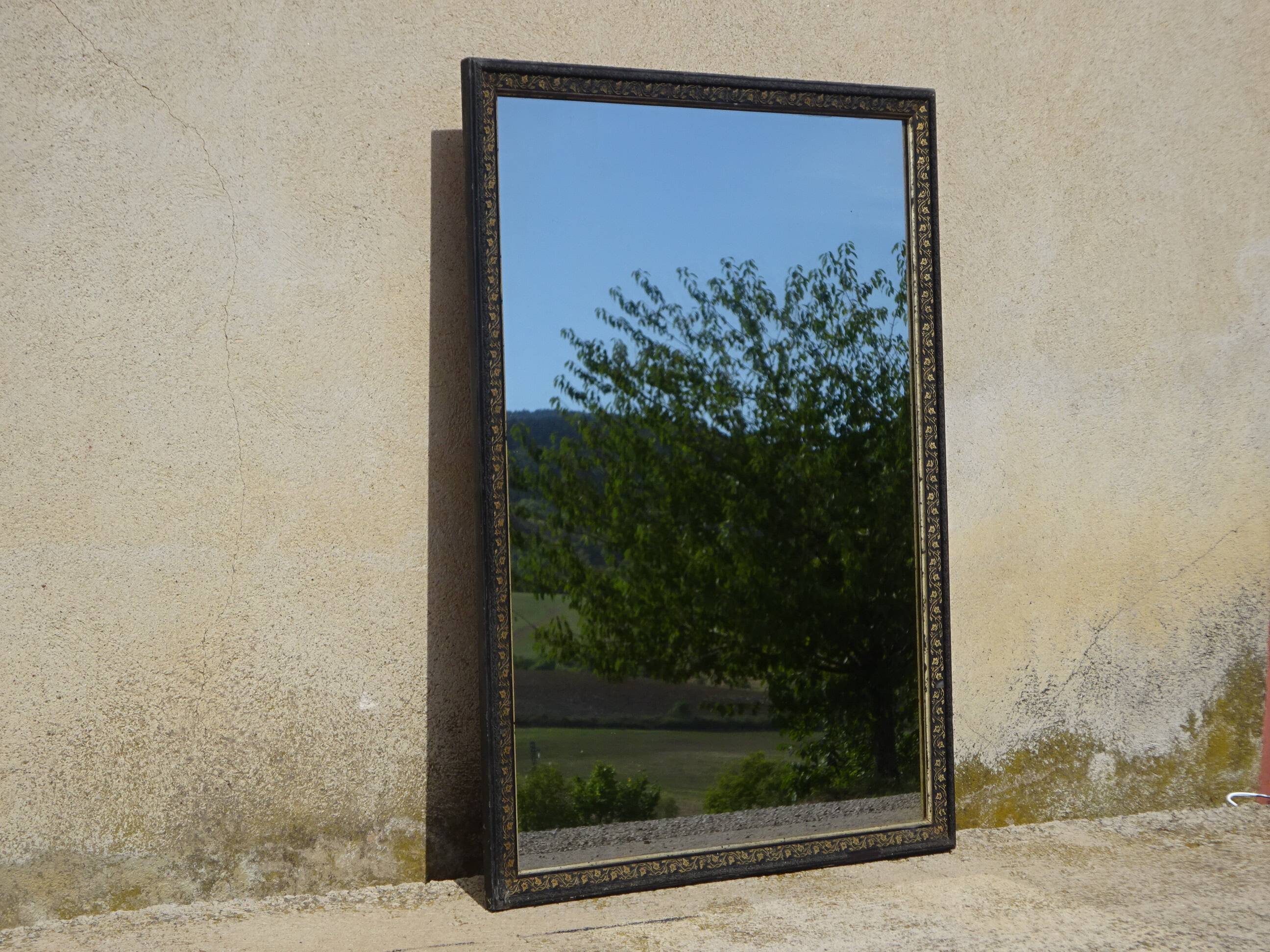 Black and gold mirror, vine leaves 63x88cm