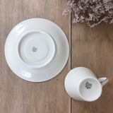 White & gold porcelain coffee cups