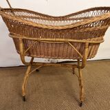 Rattan cradle on wheels