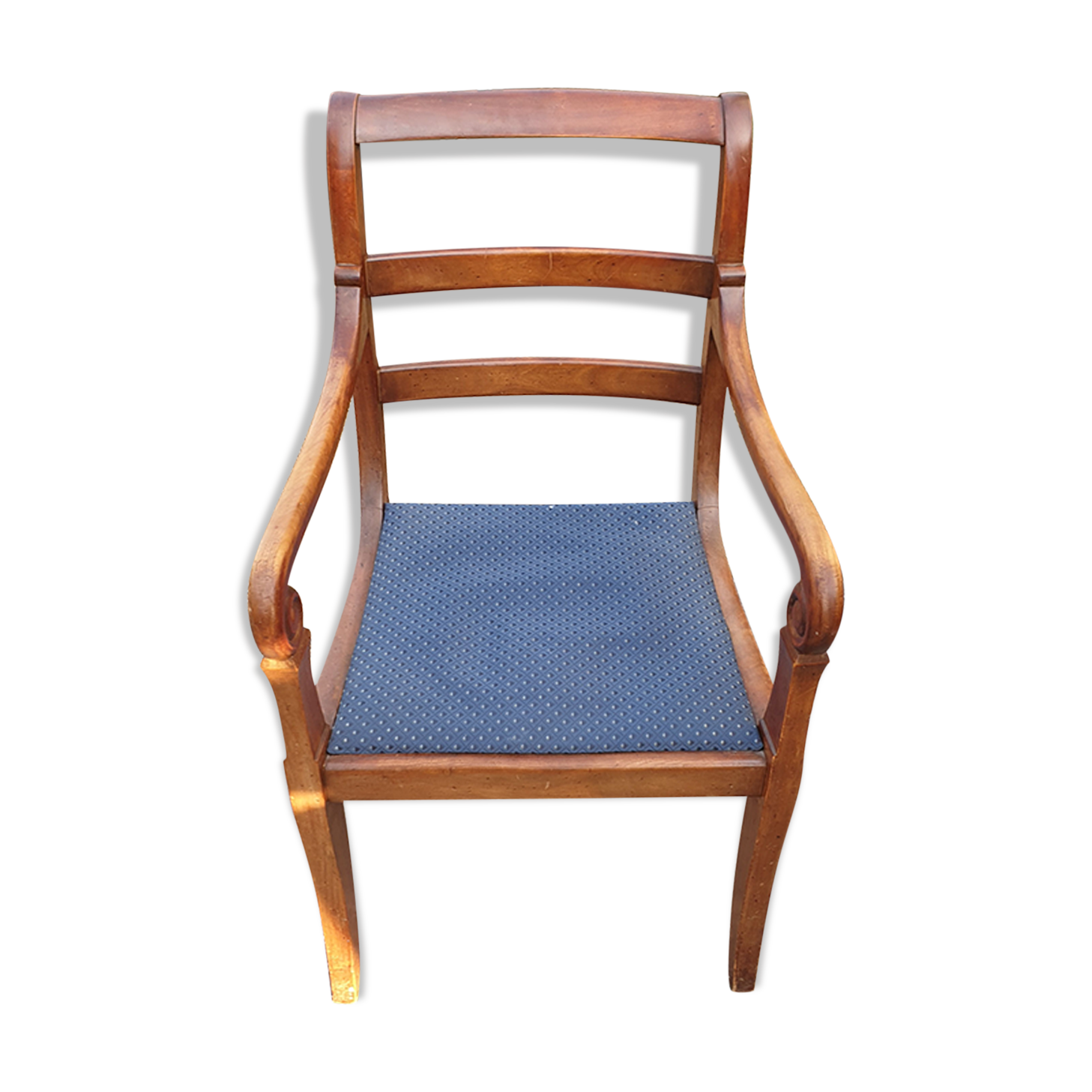 Walnut armchair with butt