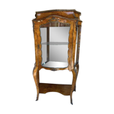 Vitrine de style Louis XV galbée