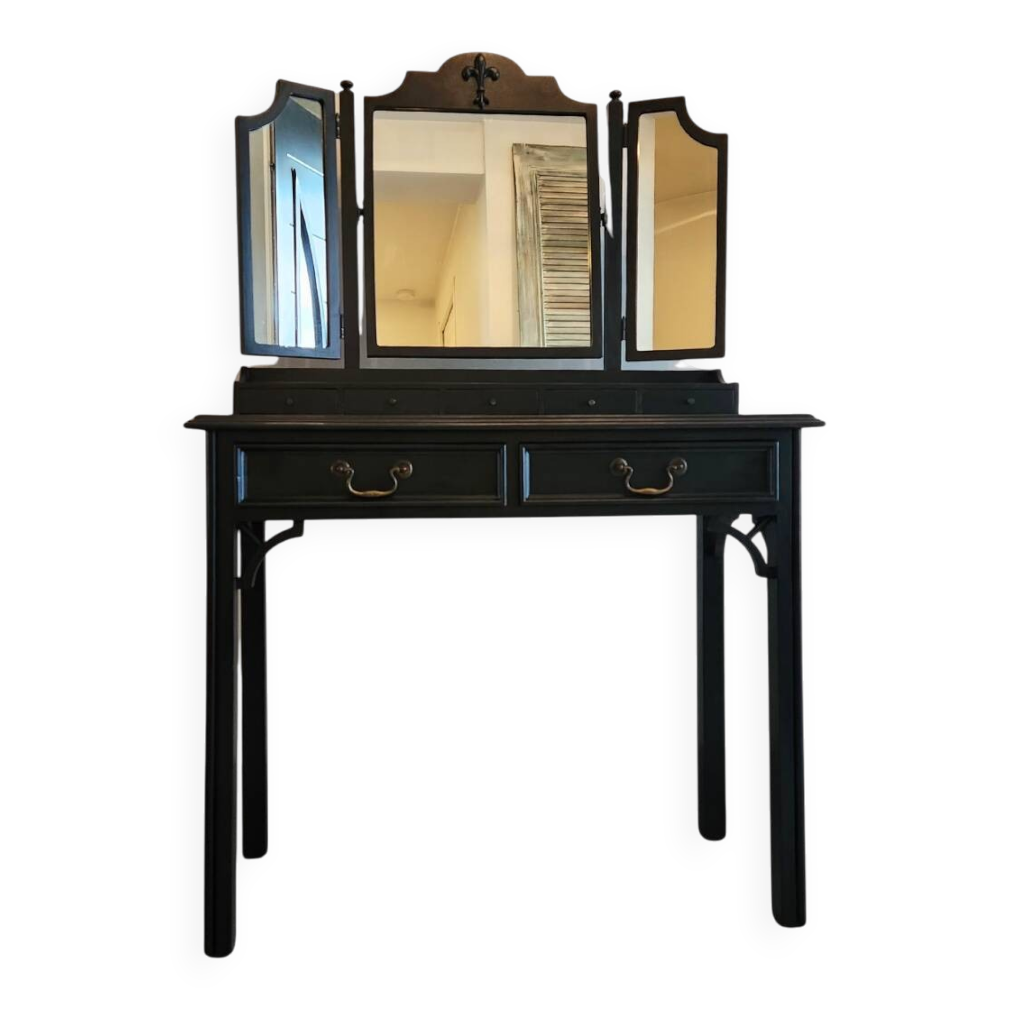 Antique dressing table