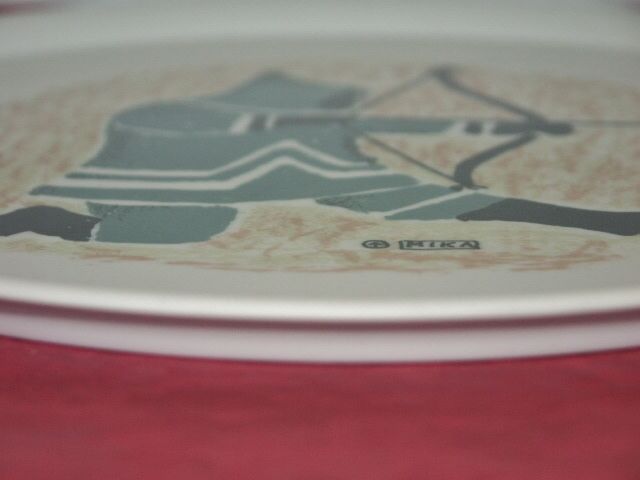 Plateau - 28 Canadian Inuit Hunter