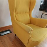 Yellow-eared armchair and its footrest