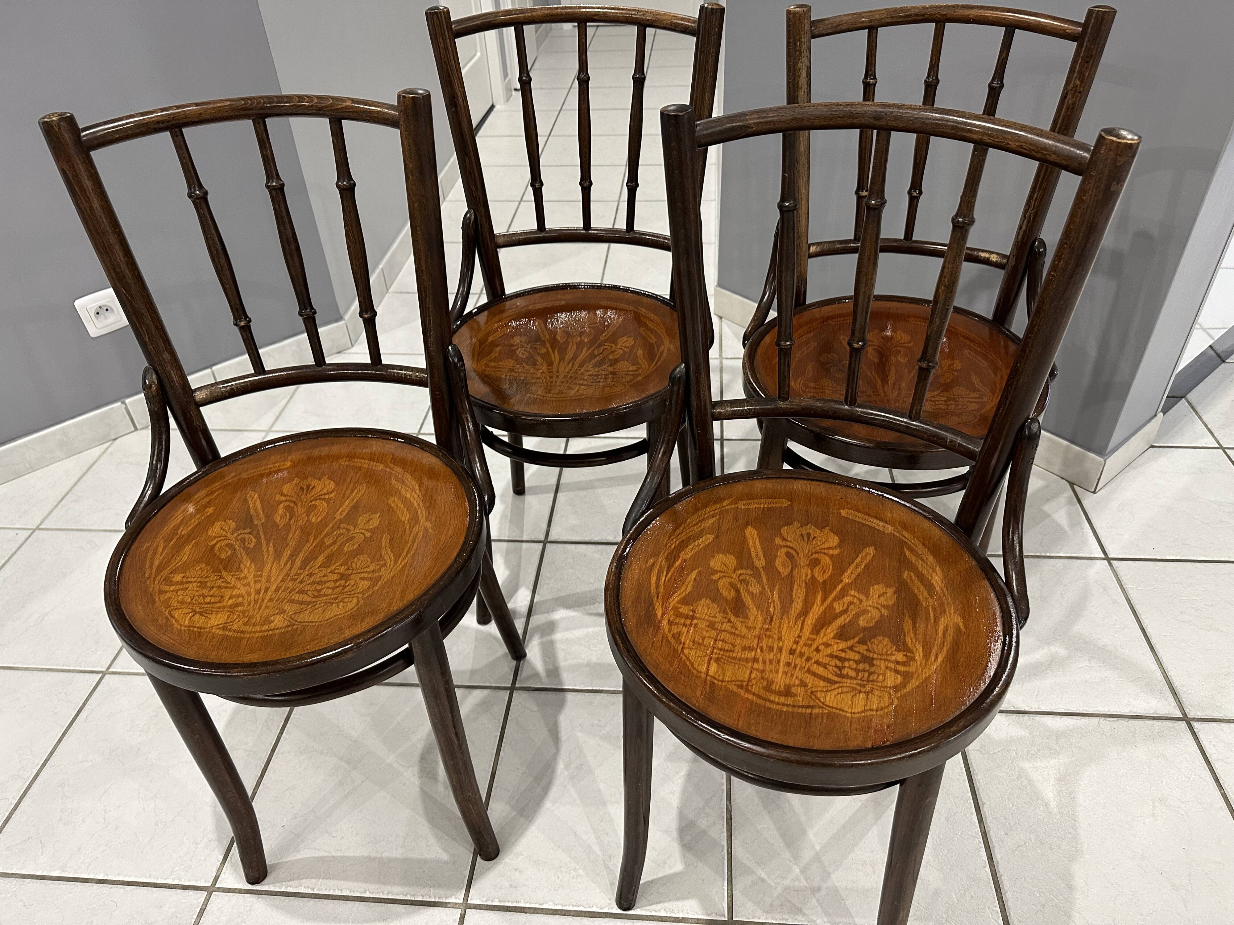 Set of 4 bentwood bistro chairs from the 1930s