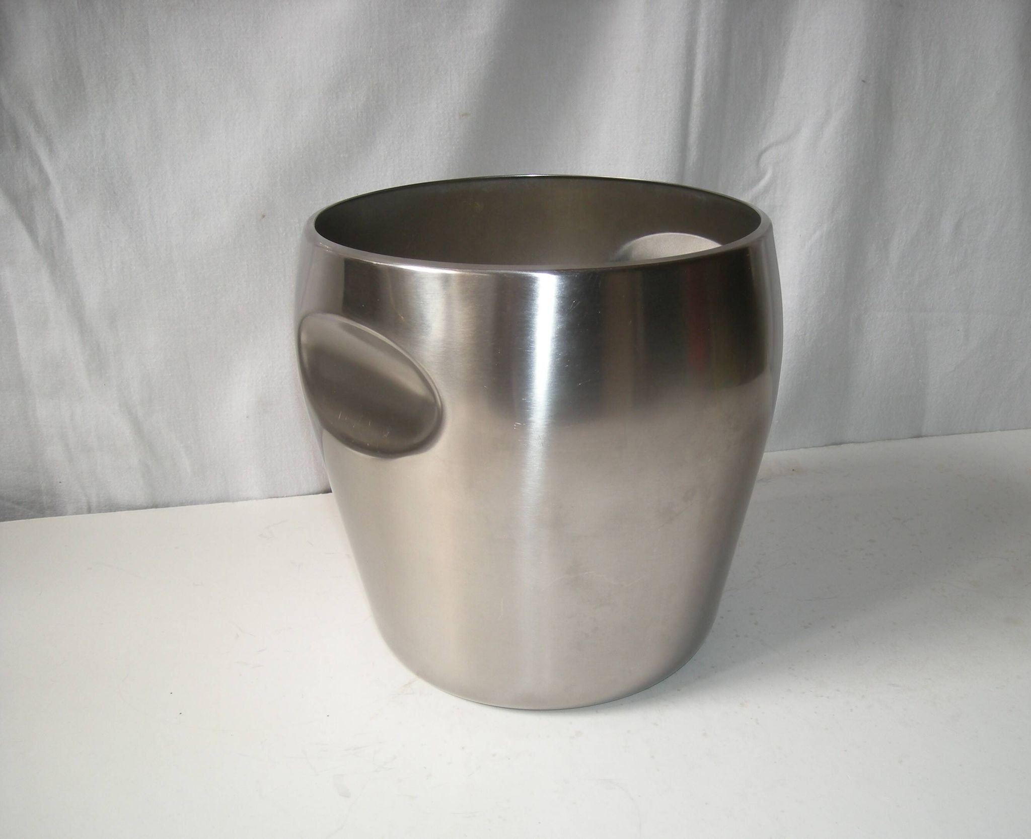 champagne bucket - Carlo Mazzeri and Luigi Massoni - Alessi from the 50s
