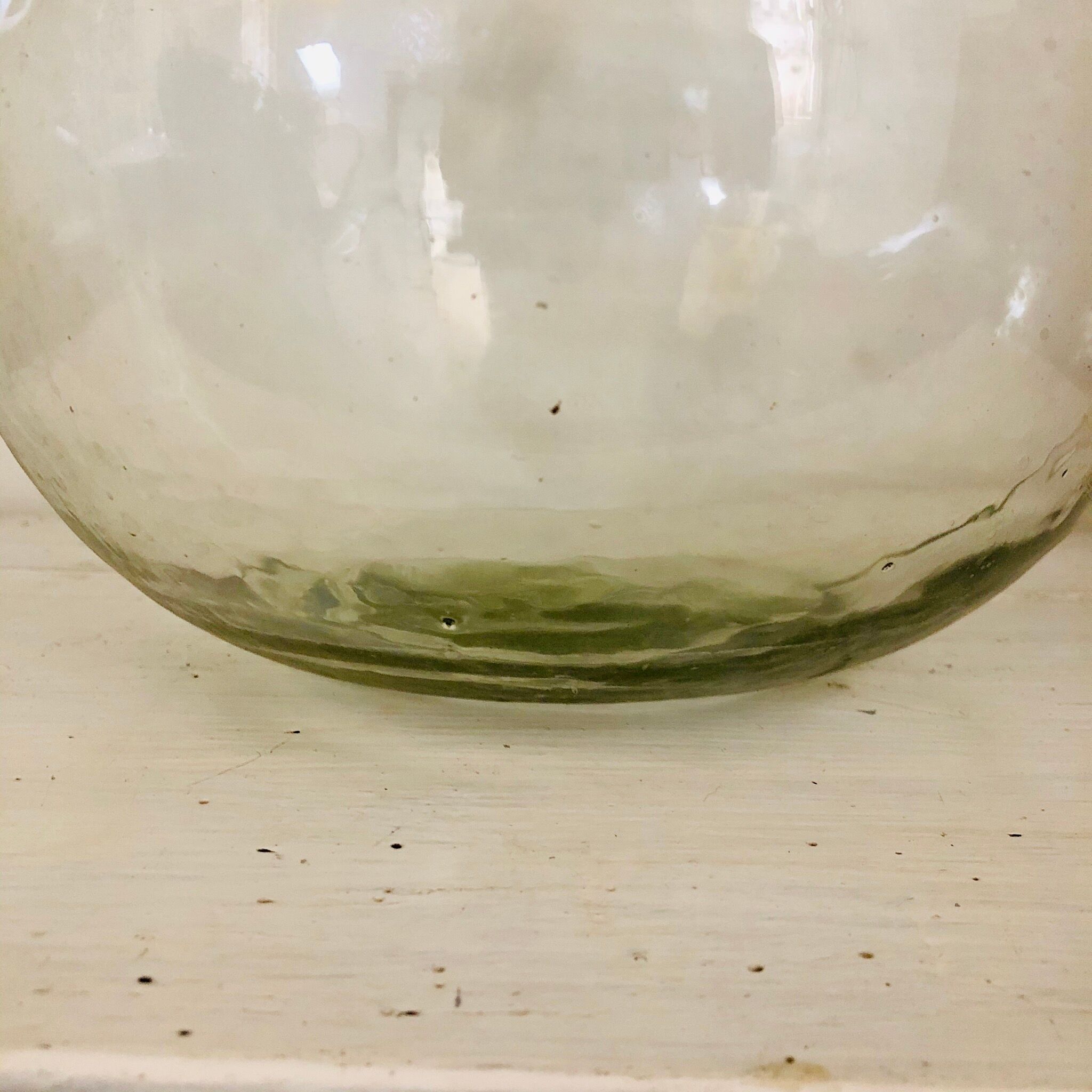 Transparent demijohn