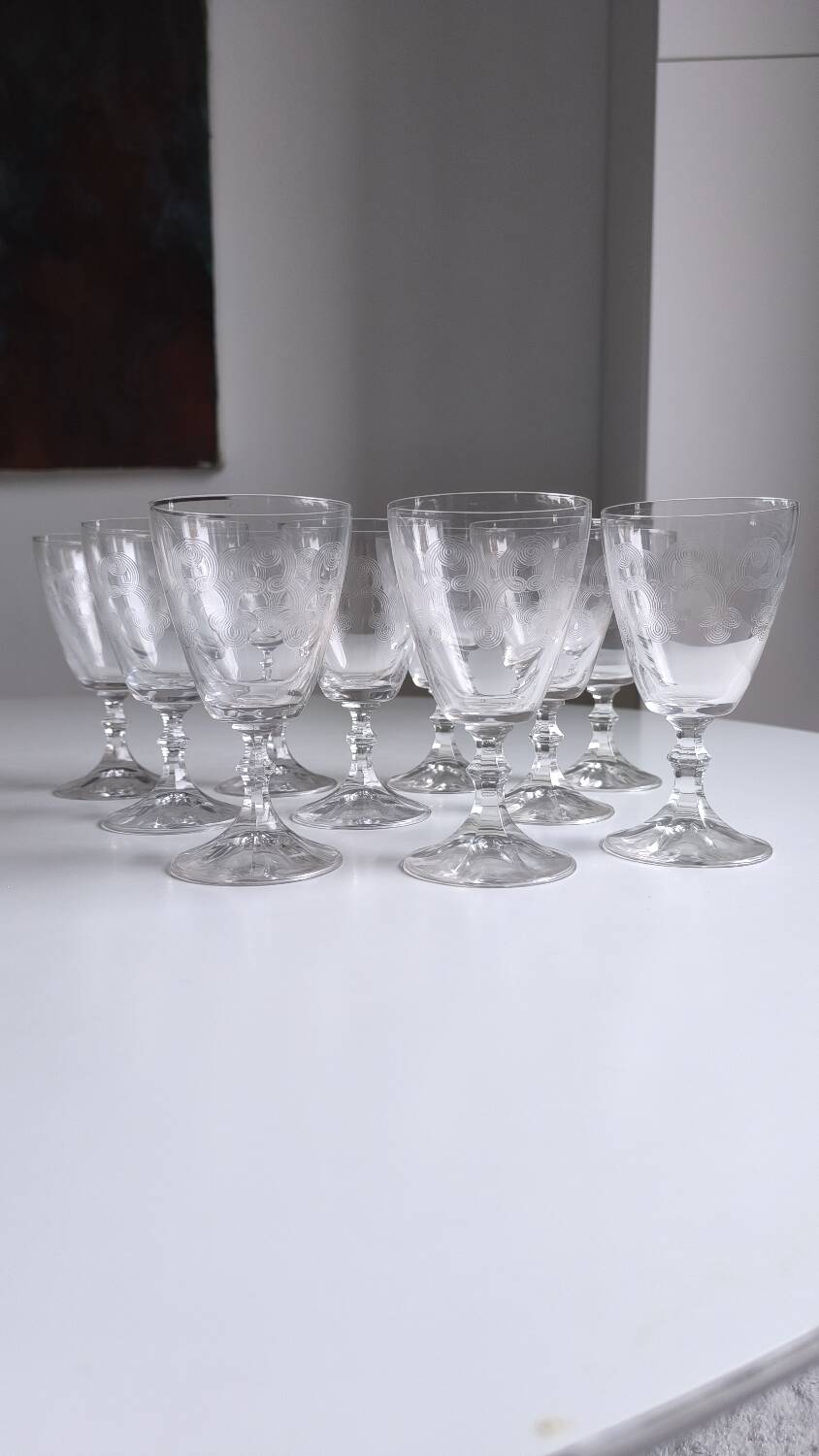 Set de 10 verres à vin en verre ciselé