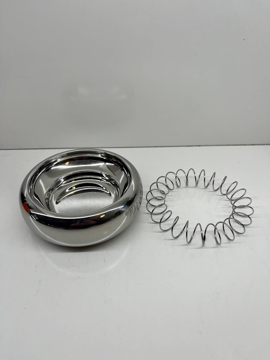 Alessi – Spiral Ø12 cm – Achille Castiglioni – Ashtray – Polished stainless steel