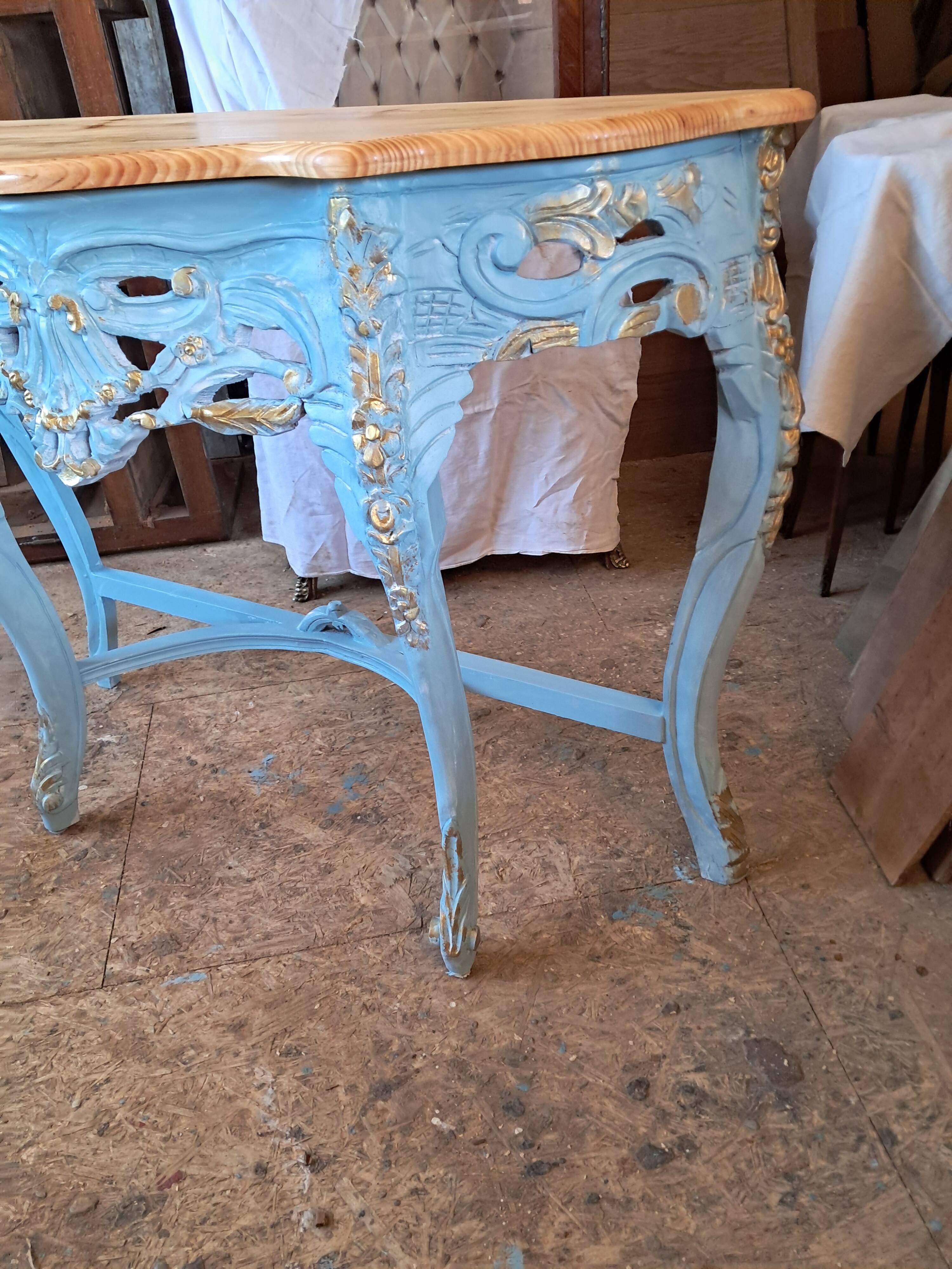painted console