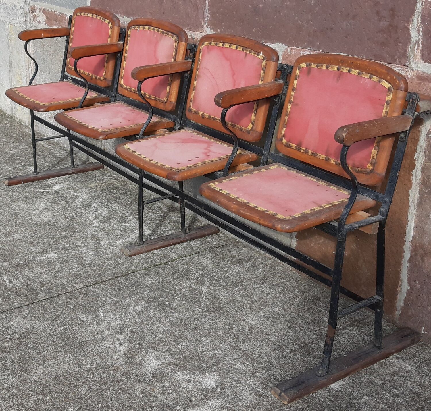 4 seater cinema bench