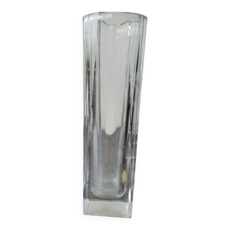 Vase en cristal taillé