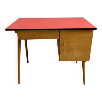 Formica desk