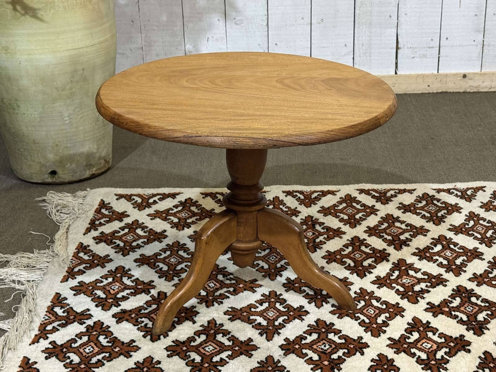 Mahogany gueridon from the 1930s